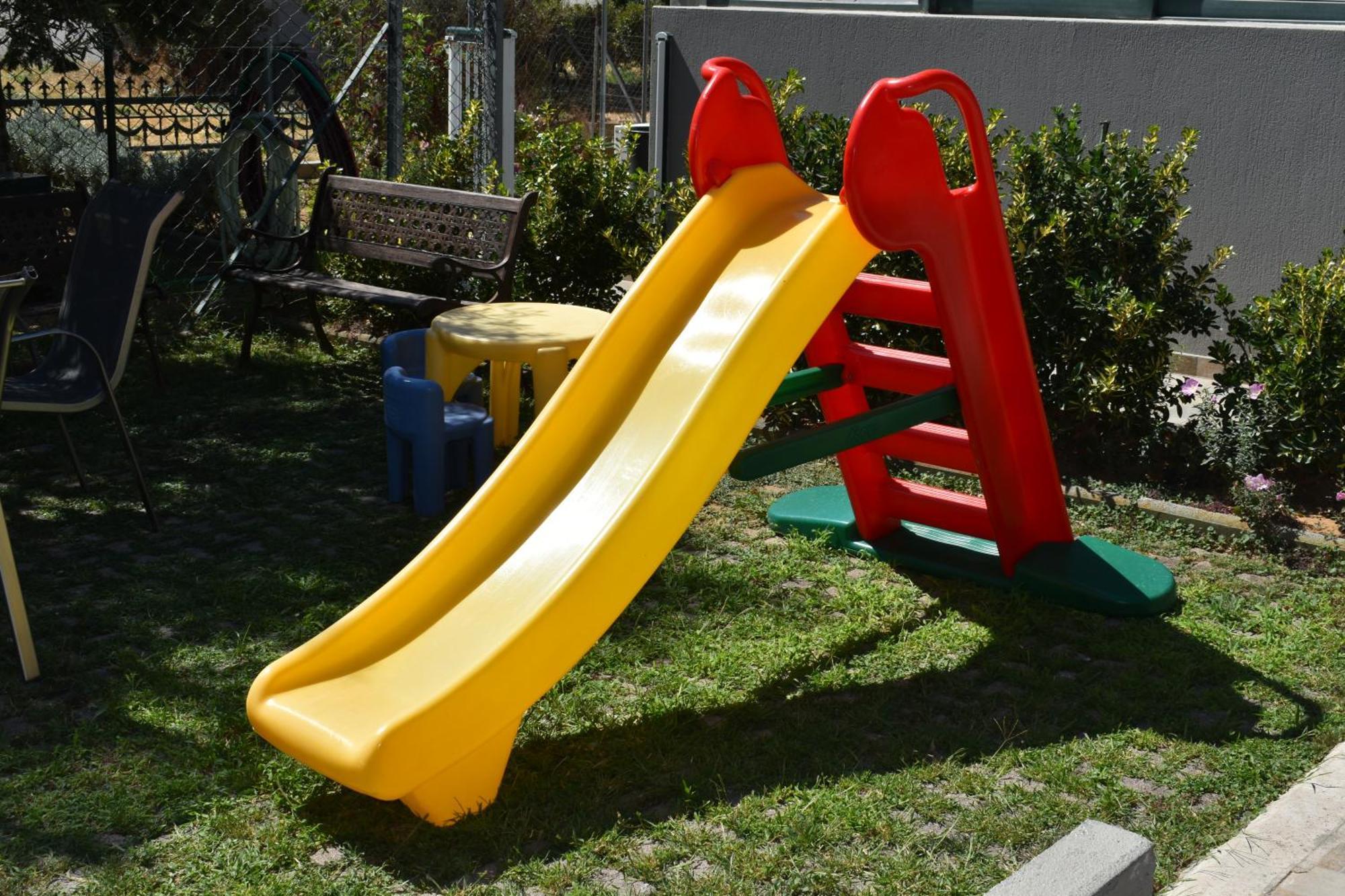 Ni & νa Apartment