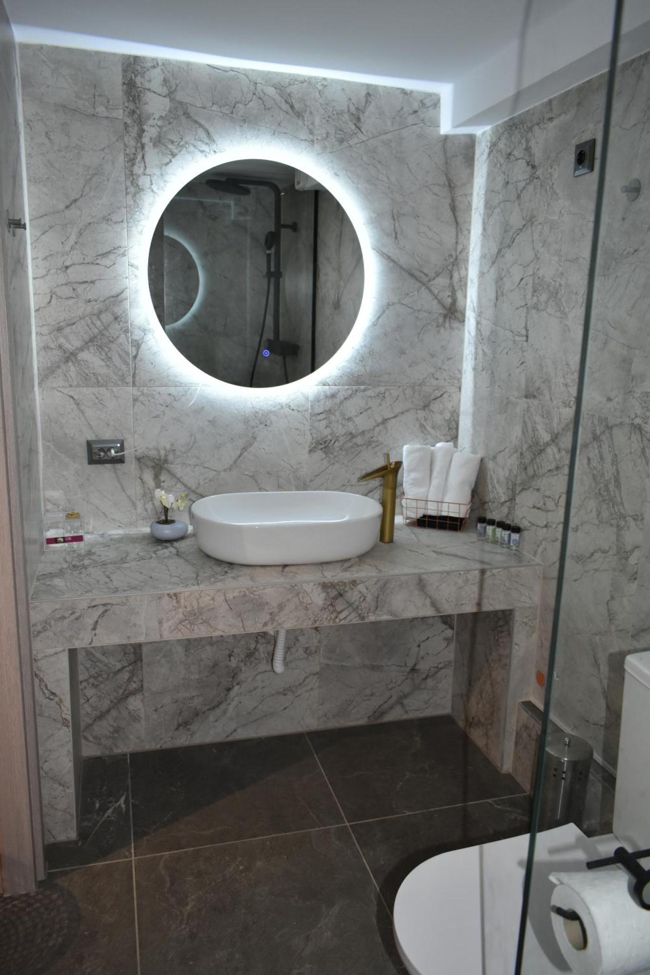 Apartment Ni & νa