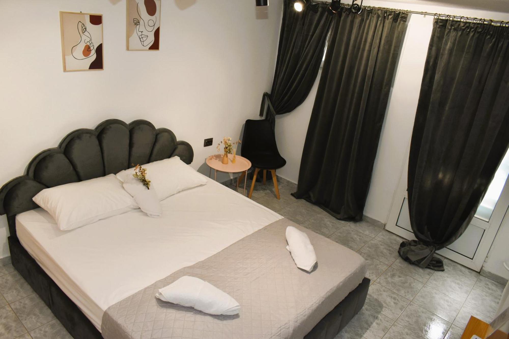Ni & νa Apartment *